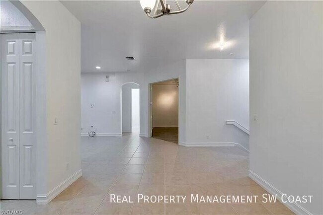 Building Photo - 7210 Bergamo Way