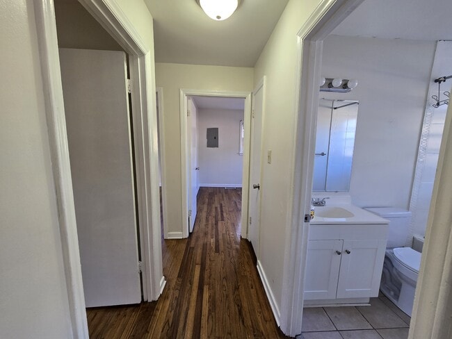 Building Photo - 514 Homeland Ave