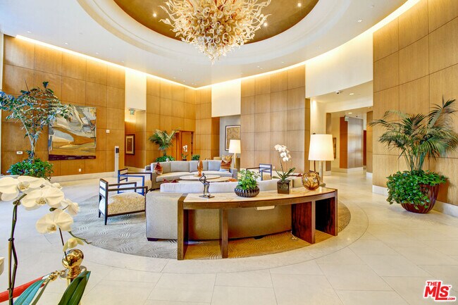 Building Photo - 10776 Wilshire Blvd