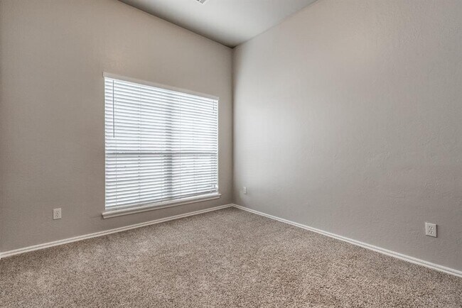 Building Photo - 5120 NW 163rd St
