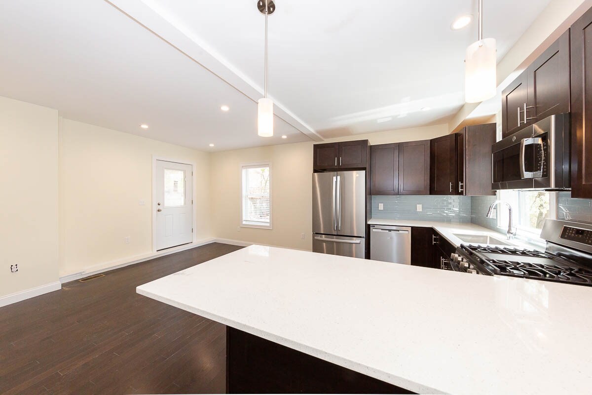 Building Photo - 59 Catherine St