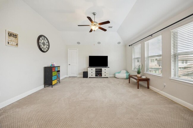 Building Photo - 407 Westwood Dr