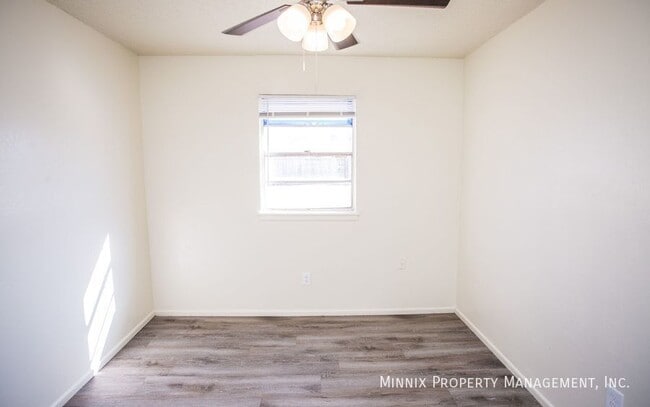 Building Photo - 4813 6th St