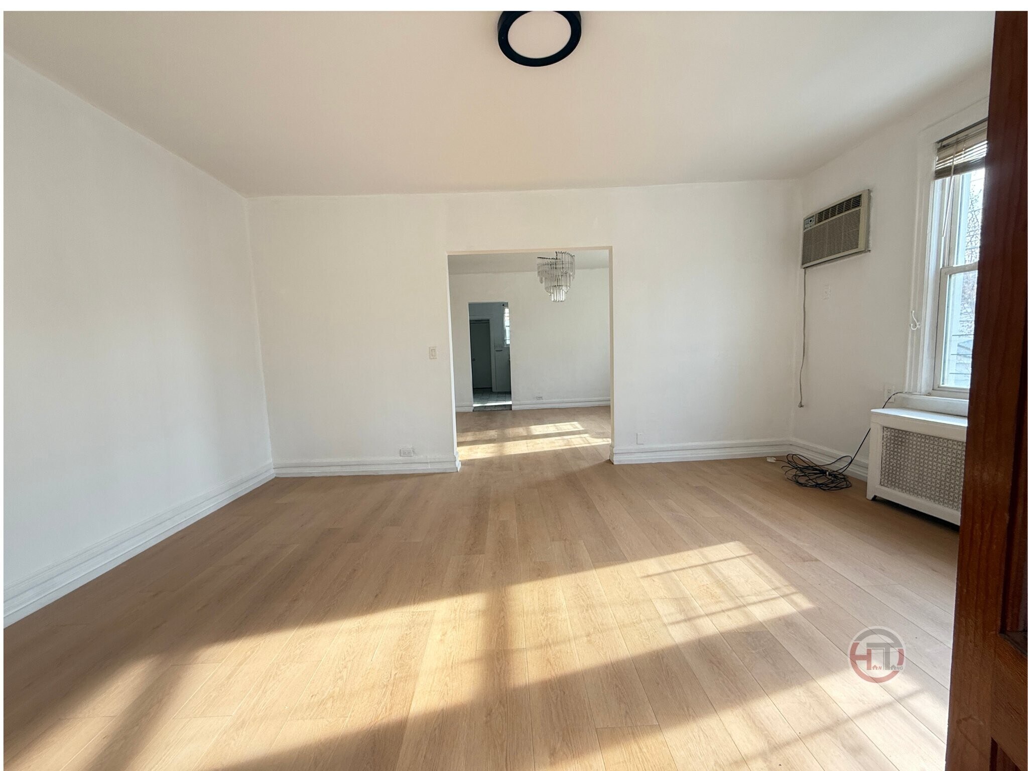 Building Photo - 3070 Coddington Ave