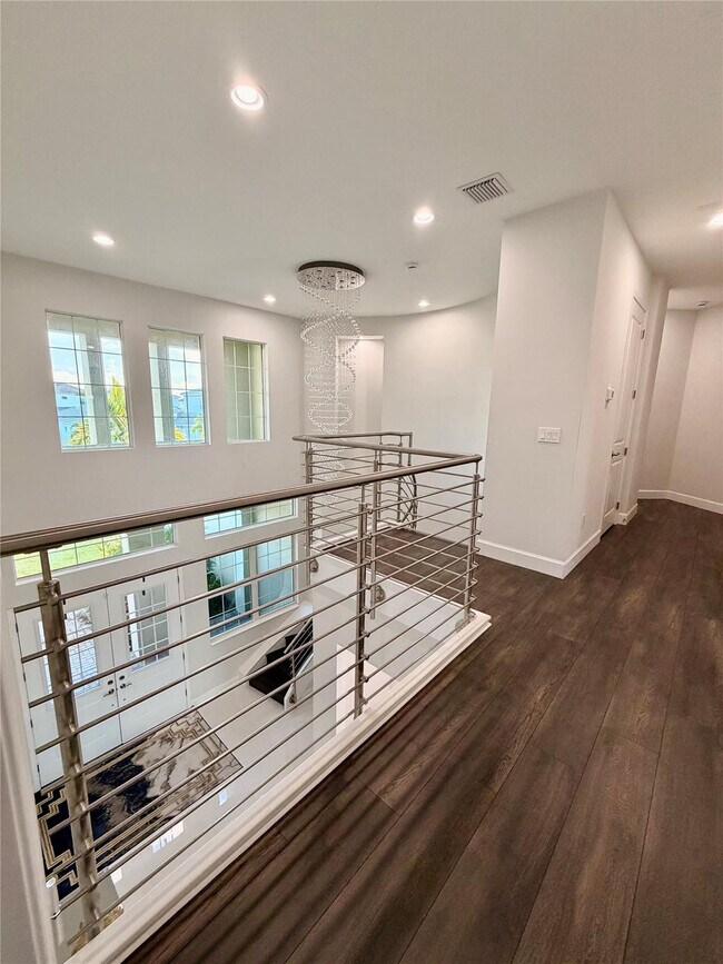 Building Photo - 15131 Courtland Ct