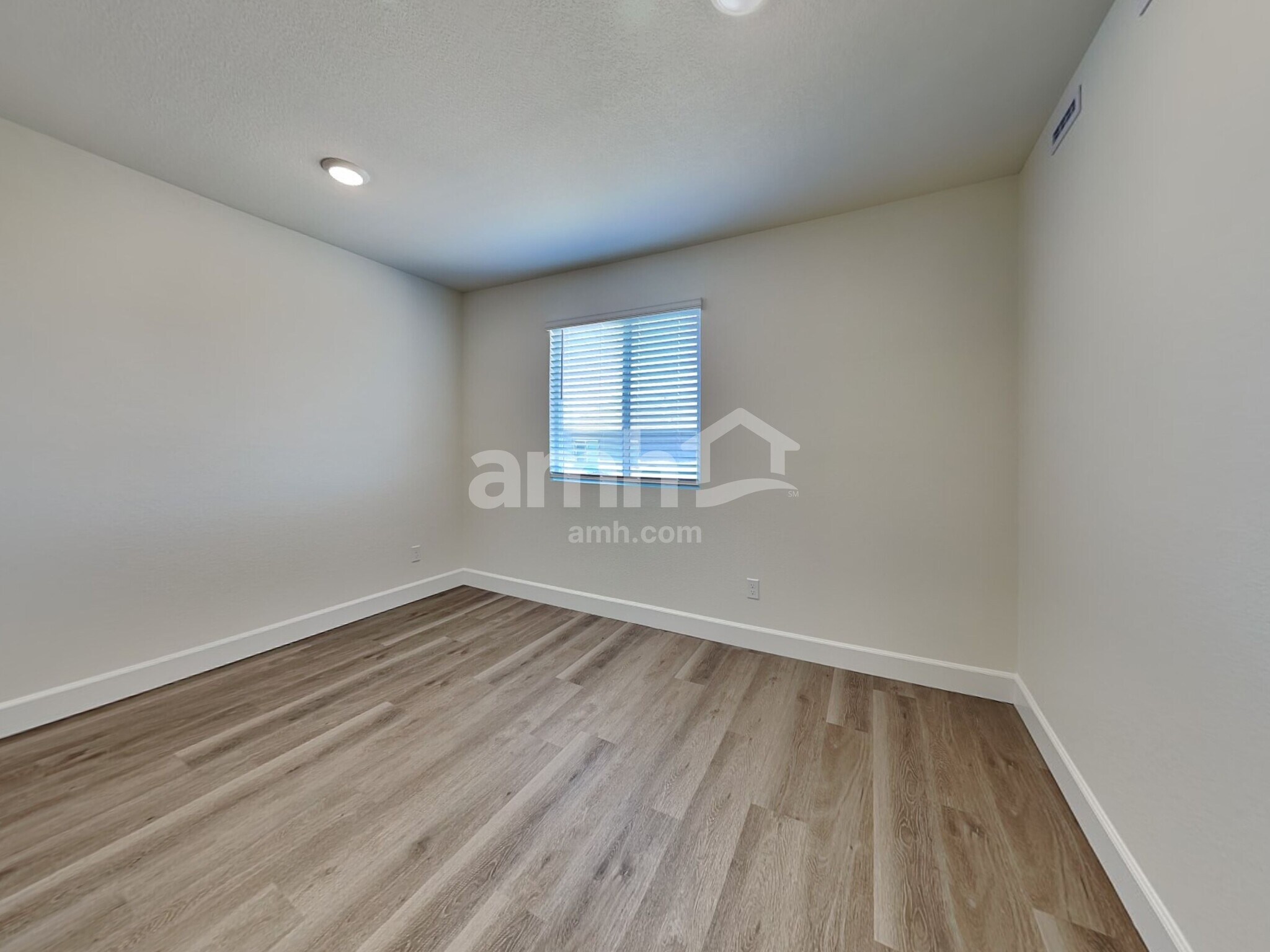 Building Photo - 10328 Medusita St