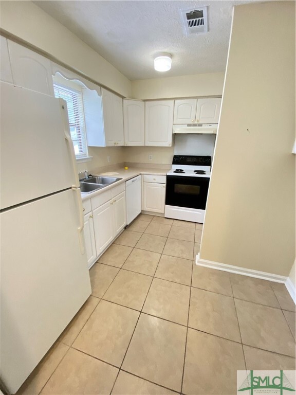 Building Photo - 8 Flowering Peach Ct