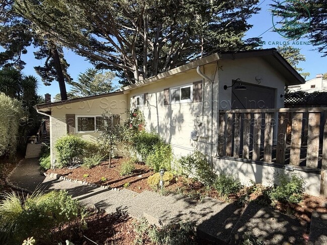 Building Photo - Cute and Recently Remodeled Carmel-by-the-Sea Cottage