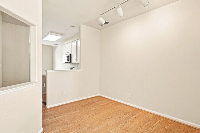 Building Photo - 151 Pacchetti Way