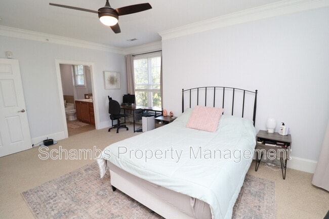 Building Photo - 933 Portstewart Dr