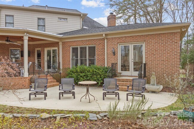 Building Photo - 5202 Carmel Club Dr