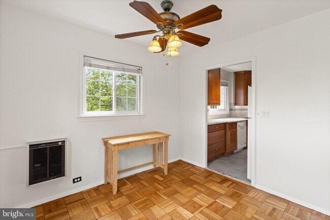 Building Photo - 3282 Martha Custis Dr