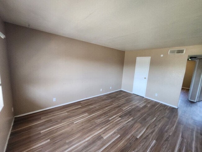 Building Photo - 4796 Nova Ln