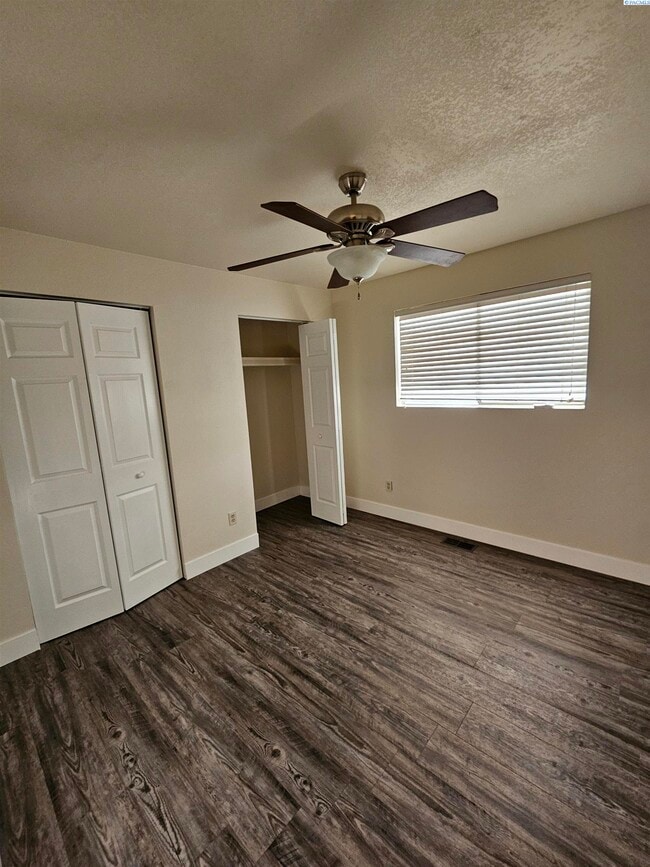 Building Photo - Completely Remodeled Condo; Very Private & Quiet