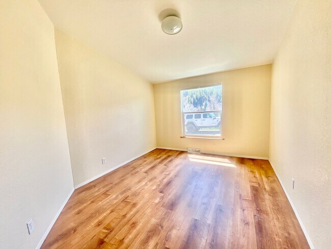 Building Photo - Serene, beautiful home in the Lower Blanco area of Pagosa!!