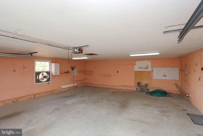 Building Photo - 3229 Ramblewood Rd