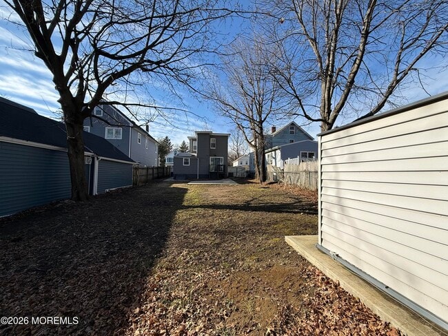 Building Photo - 30 Conover St