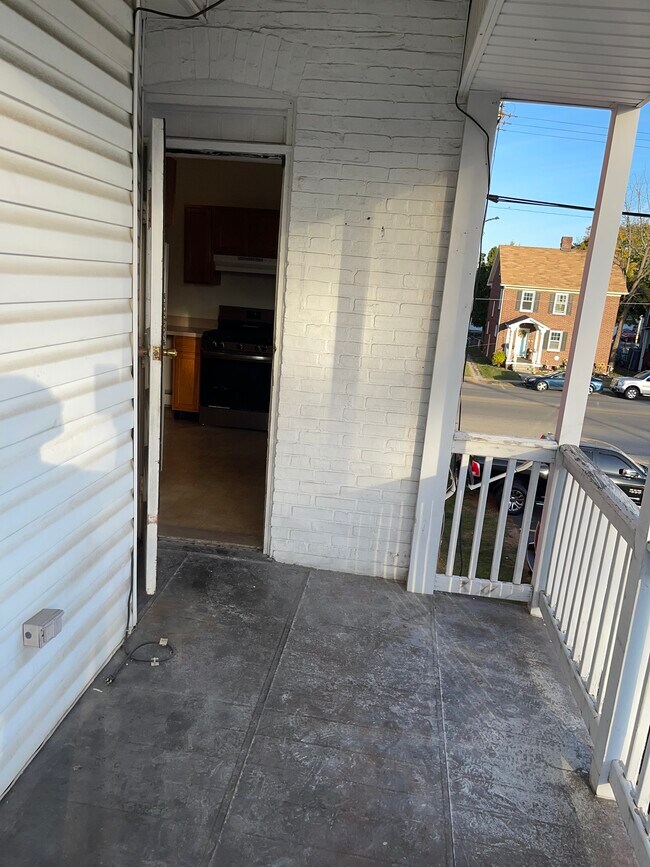 Building Photo - 22 N Highland Ave