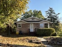 Building Photo - 2740 Buena Vista St