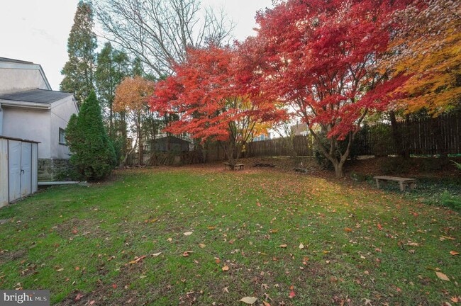 Building Photo - 5838 Henry Ave