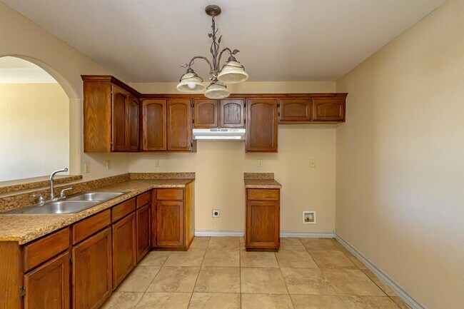 Building Photo - 4416 Wild Flower Ave
