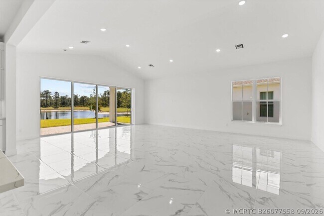 Building Photo - 10264 Field Flower Trl
