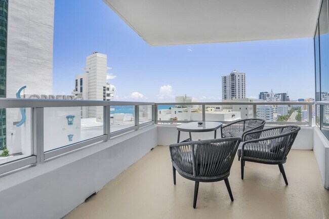 Building Photo - 4401 Collins Ave