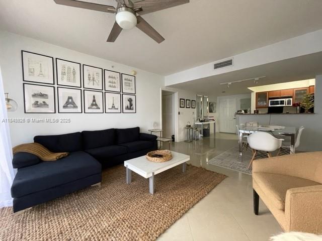 Building Photo - 2080 S Ocean Dr