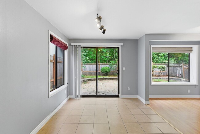 Building Photo - 2227 SE 8th Pl