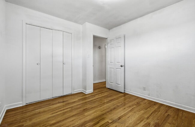 Building Photo - Charming 3-Bedroom with 2 Baths and Extra Room in Basement!