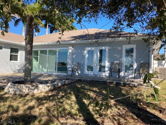 Building Photo - 546 SE 5th Ave