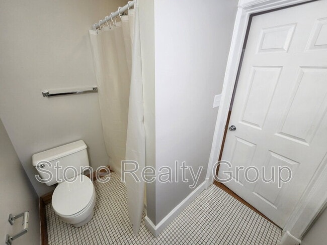 Building Photo - 1217 S 17th St