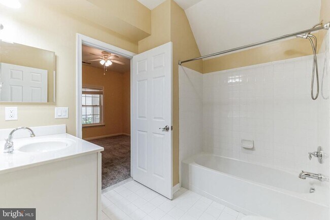 Building Photo - 11117 Wortham Crest Cir