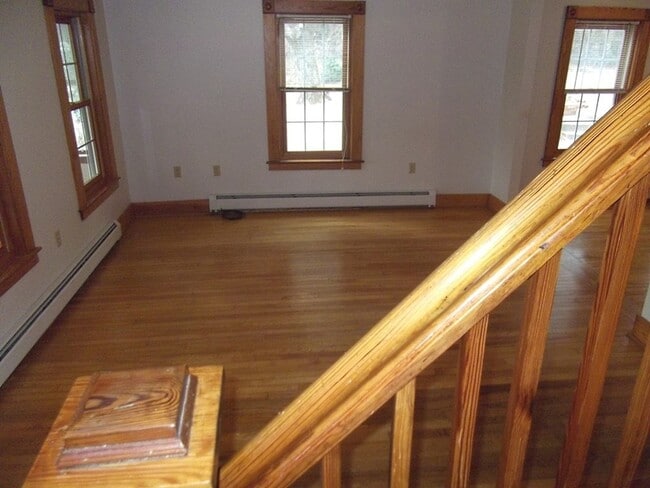 Building Photo - 170 Kemp St