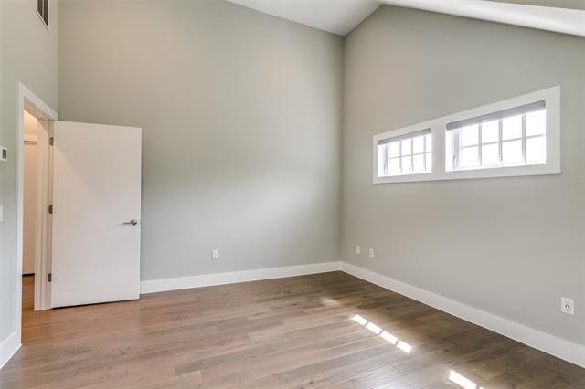 Building Photo - 911 Cedar Hill Ave