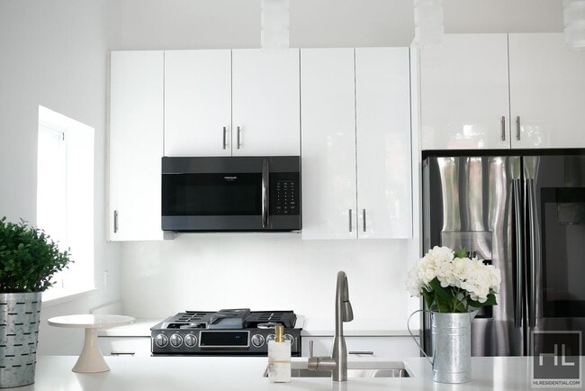 Building Photo - 36-20-36-29 29th St