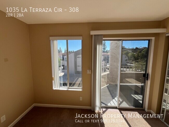 Building Photo - 1035 La Terraza Cir