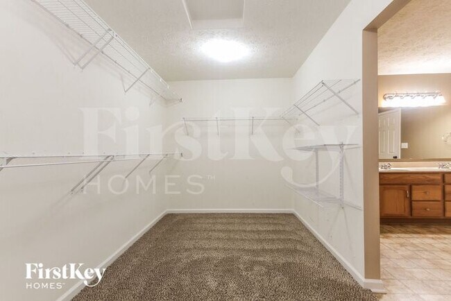 Building Photo - 2243 Tanya Dr