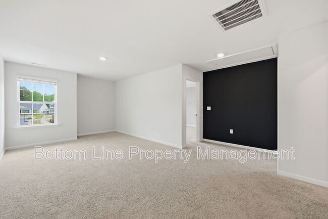 Building Photo - 413 Tucana St