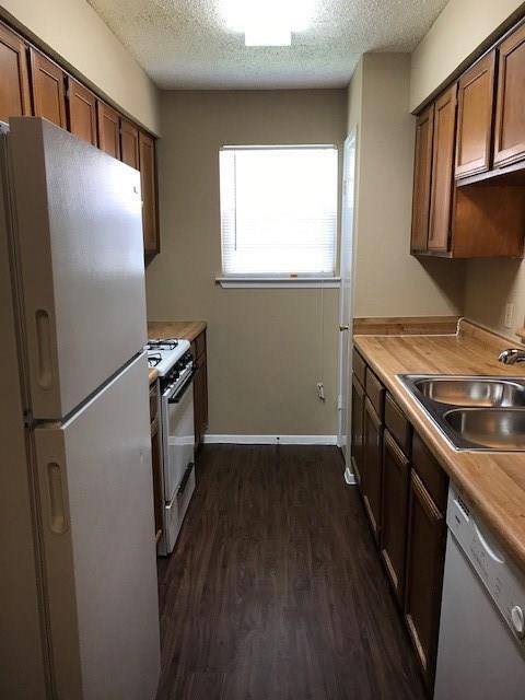 Building Photo - 806 Sirocco Dr