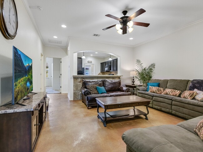 Building Photo - 3312 Airborne Ave