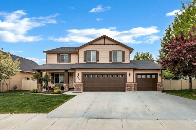 Building Photo - 4061 E Arch Dr
