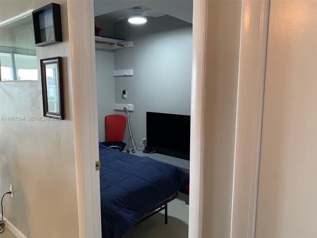 Building Photo - 3010 Marcos Dr