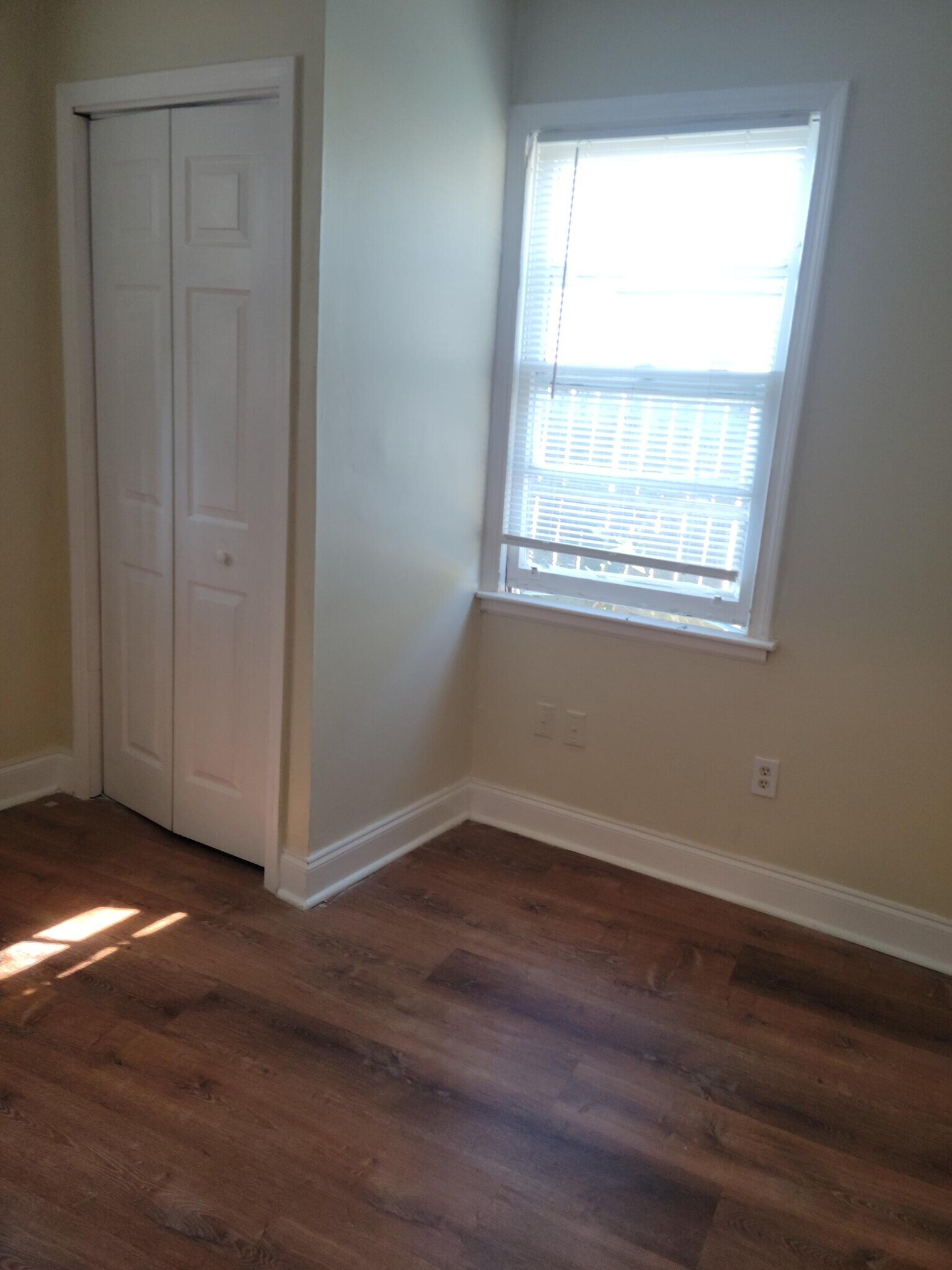 Building Photo - 3602 Rose Dr