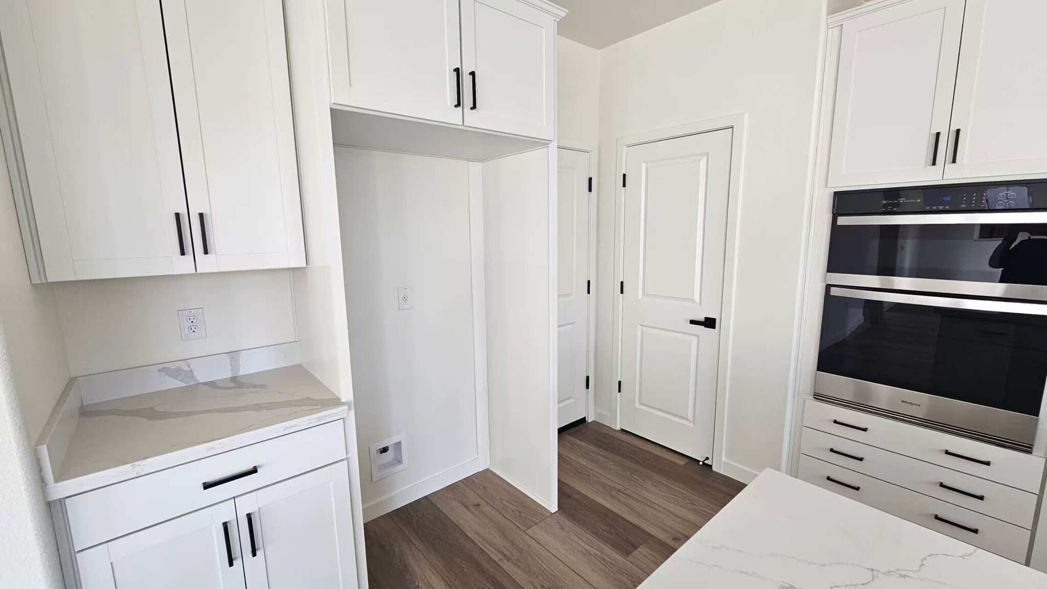 Building Photo - 10287 Garmont Way