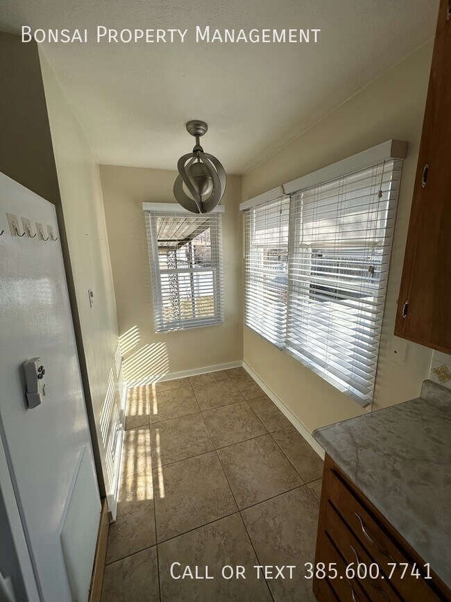 Building Photo - 7527 S Jefferson St