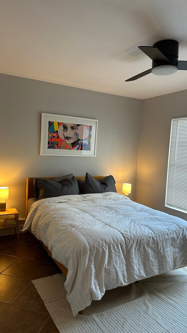 Building Photo - 132 W America St