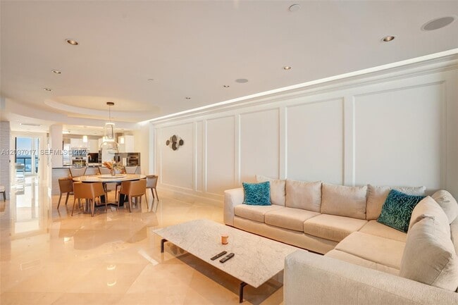 Building Photo - 17121 Collins Ave