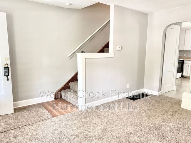 Building Photo - 1911 E 34th St