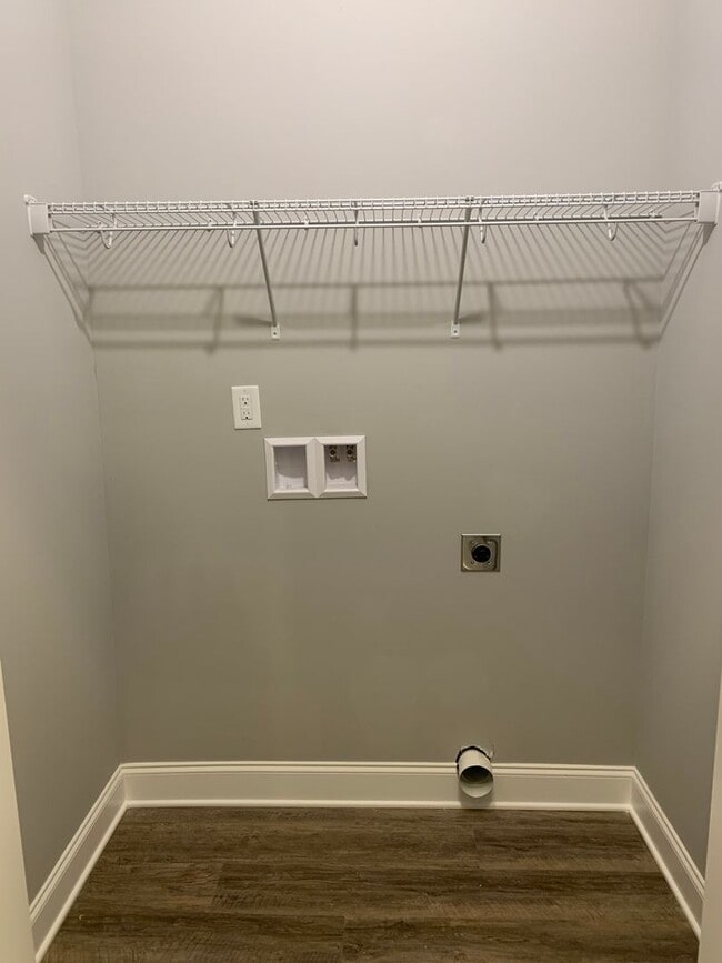 Building Photo - Alcoa 37701 - COMING SOON! 3 bedroom, 2 bath home - Contact Troy Adams (865) 233-6949